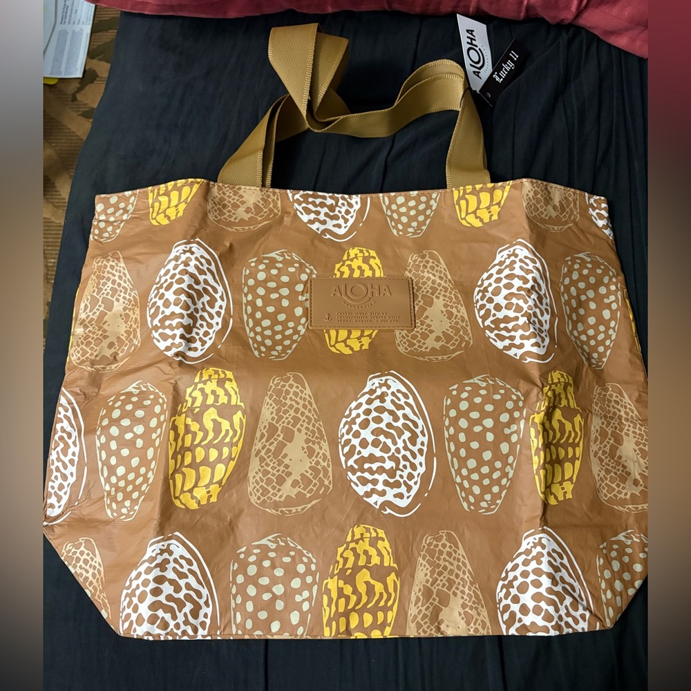 ALOHA Collection Tote - Picture 2 of 5